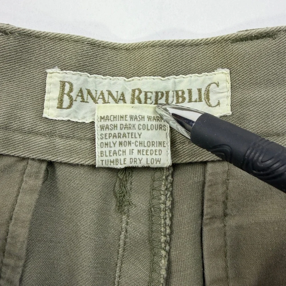 Vintage Banana Republic Pleated Chino Shorts Mens 34 Olive Green Cotton Twill